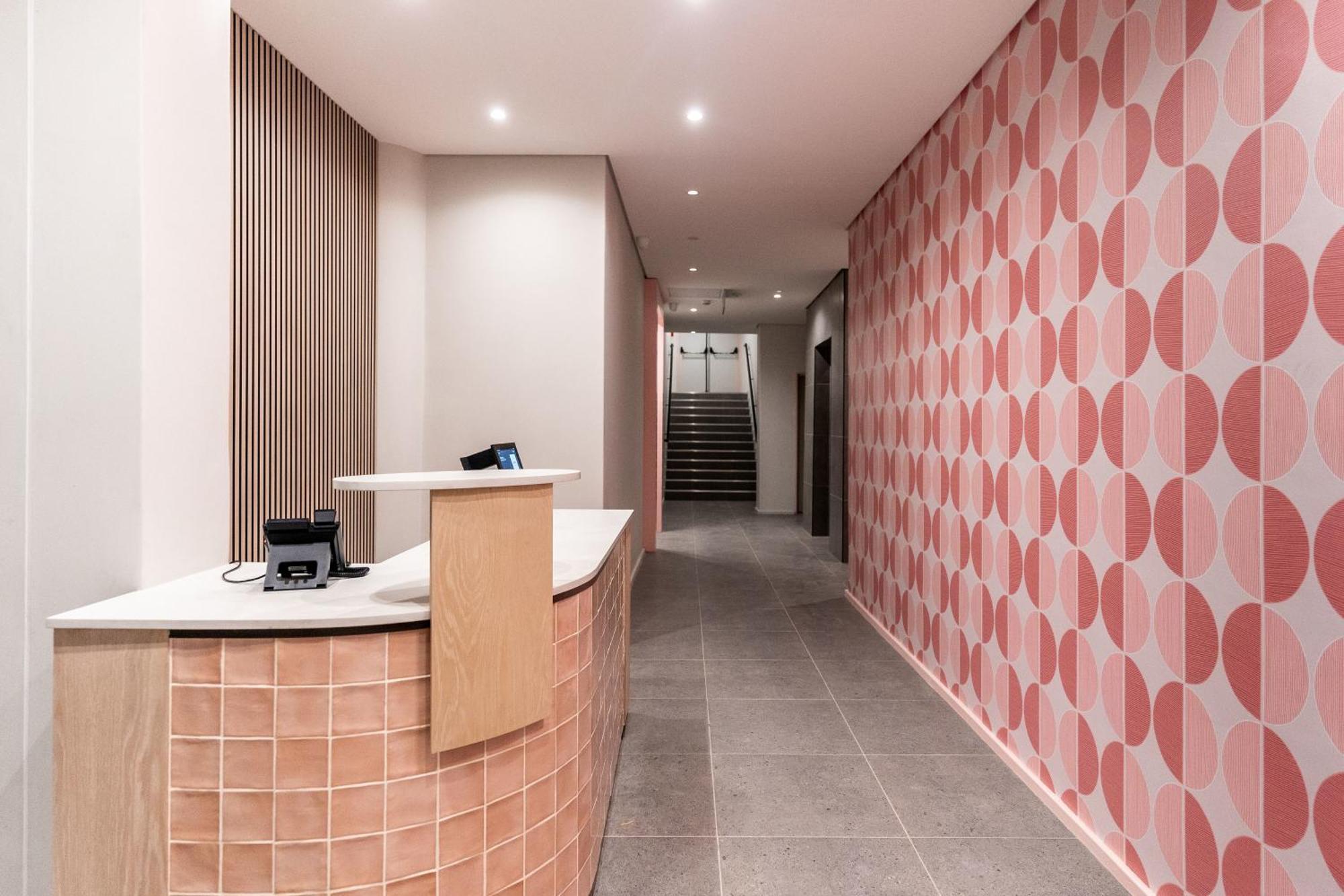 The Rose207: Modern Corner With Views Apartamento